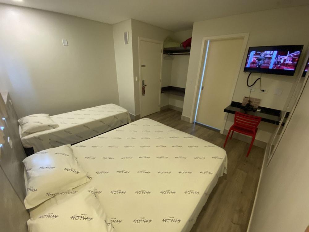 Hotel Avalon Maringa Economico ภายนอก รูปภาพ