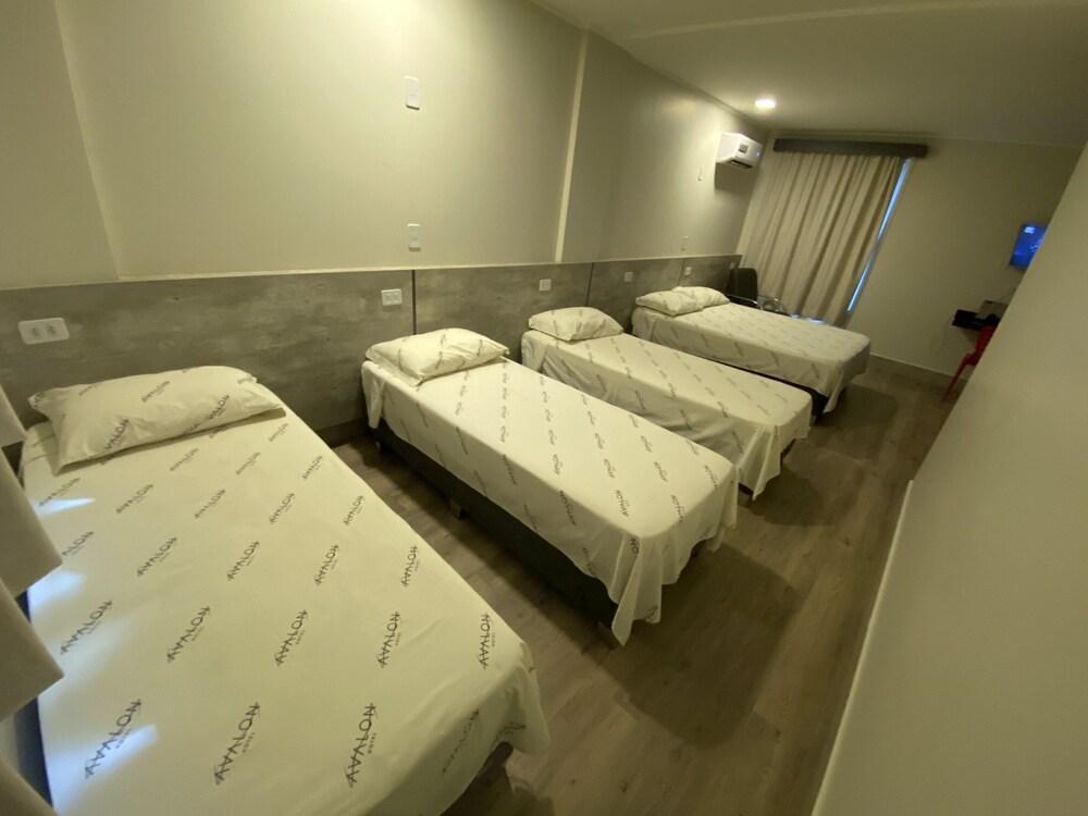 Hotel Avalon Maringa Economico ภายนอก รูปภาพ