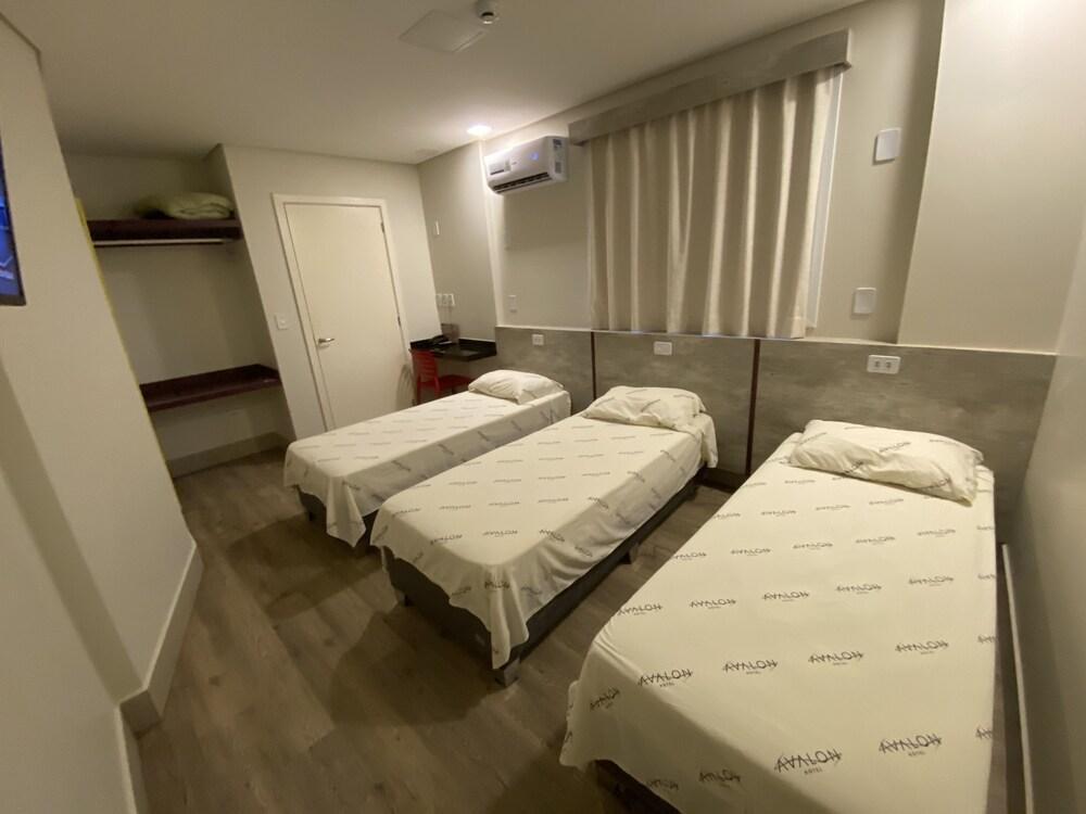 Hotel Avalon Maringa Economico ภายนอก รูปภาพ