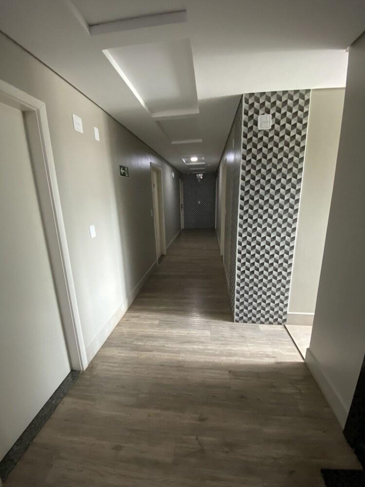Hotel Avalon Maringa Economico ภายนอก รูปภาพ