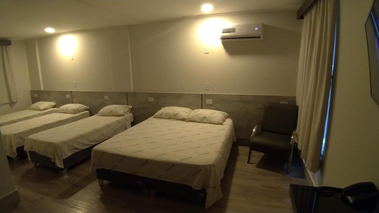 Hotel Avalon Maringa Economico ภายนอก รูปภาพ